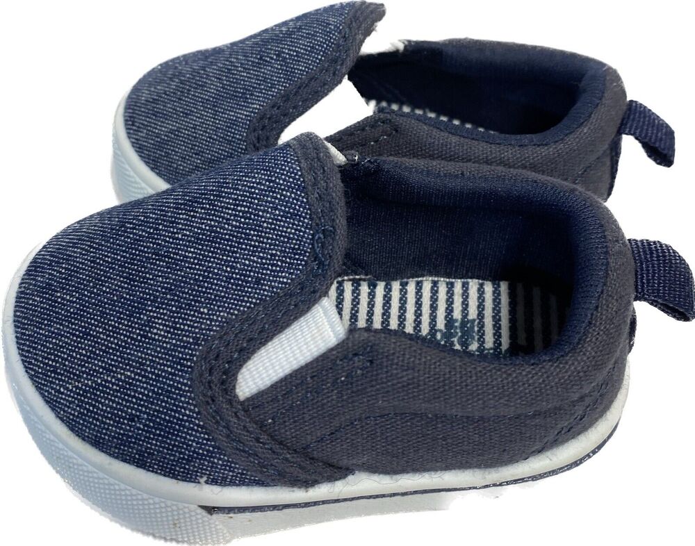 OshKosh Bgosh-B, Boys/Slip on Sneakers Shoes, Size 2. No Smoke Household
